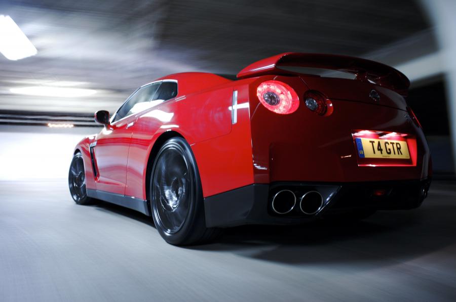  Nissan GT-R 2007 года  (фото 319 из 480)